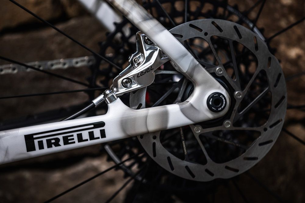 SRAM Level Ultimate Stealth 4-Piston Scheibenbremsenset kaufen | Bike-Discount