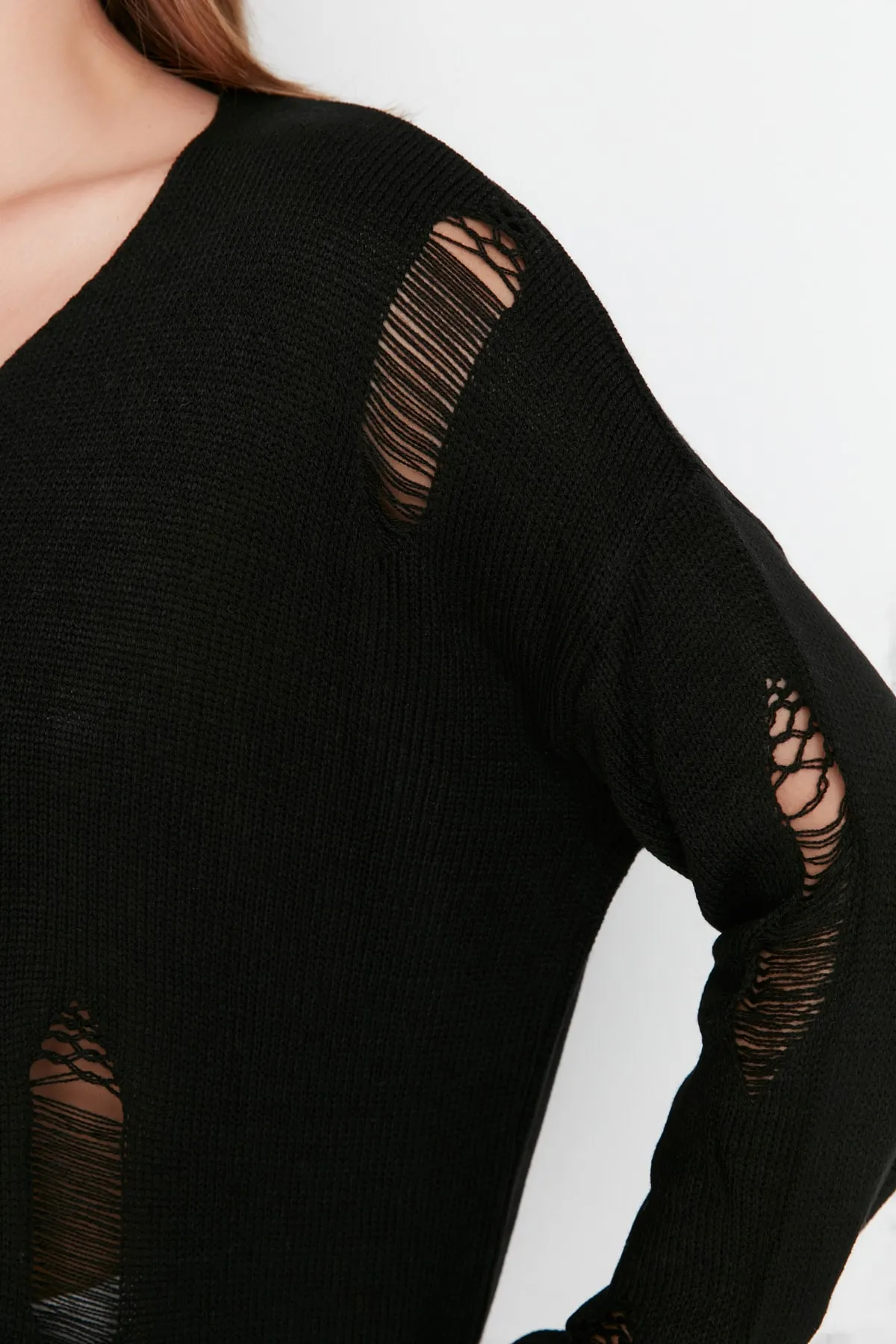 Trendyol Collection  Schwarzer fließender Strickpullover TWOAW20FV0033