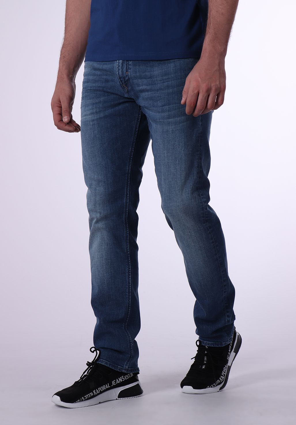 BROZZ  Jeans coupe straight denim légèrement délavé