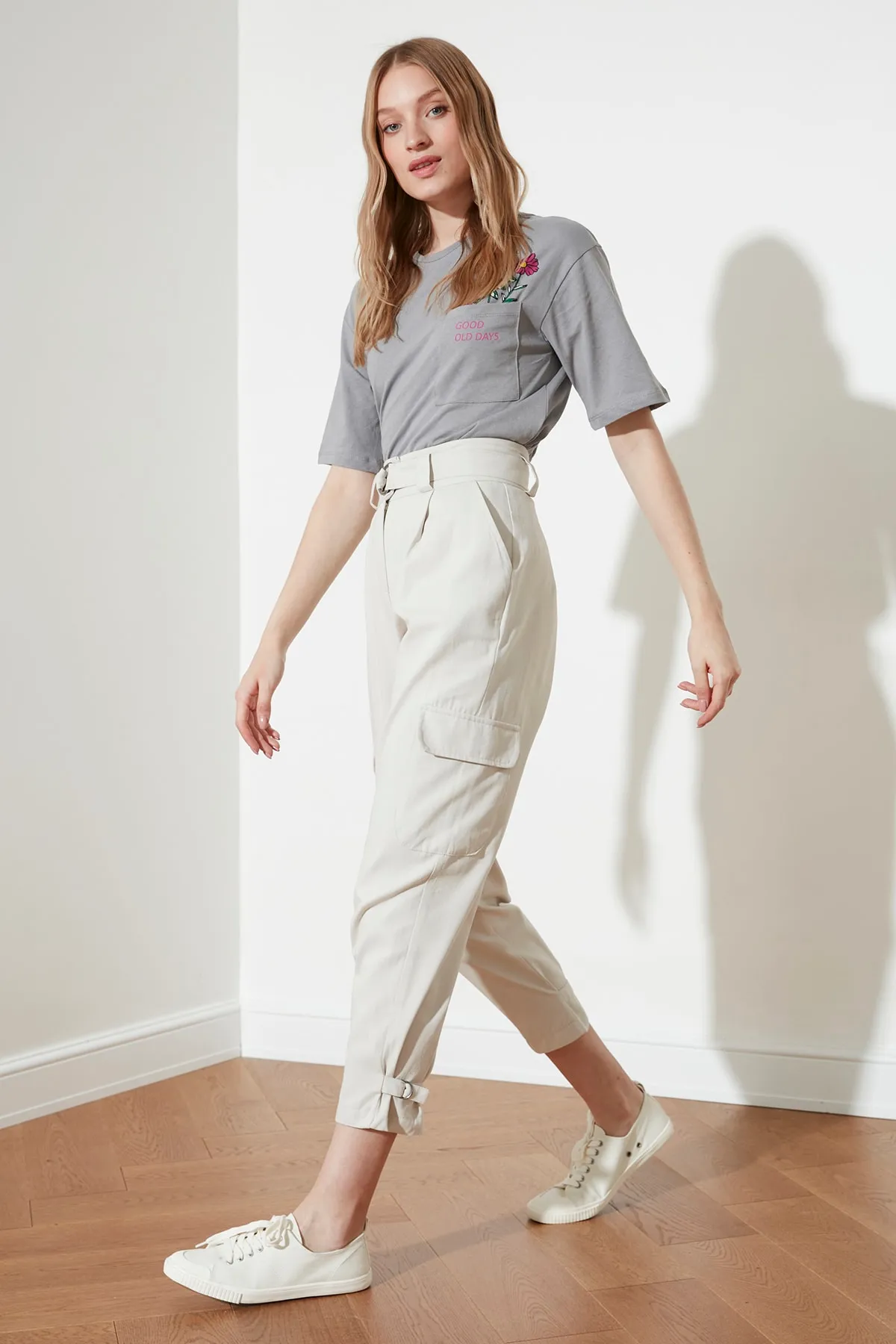 Trendyol Collection  Cargo-Webhose mit Steingürtel TWOSS21PL0138