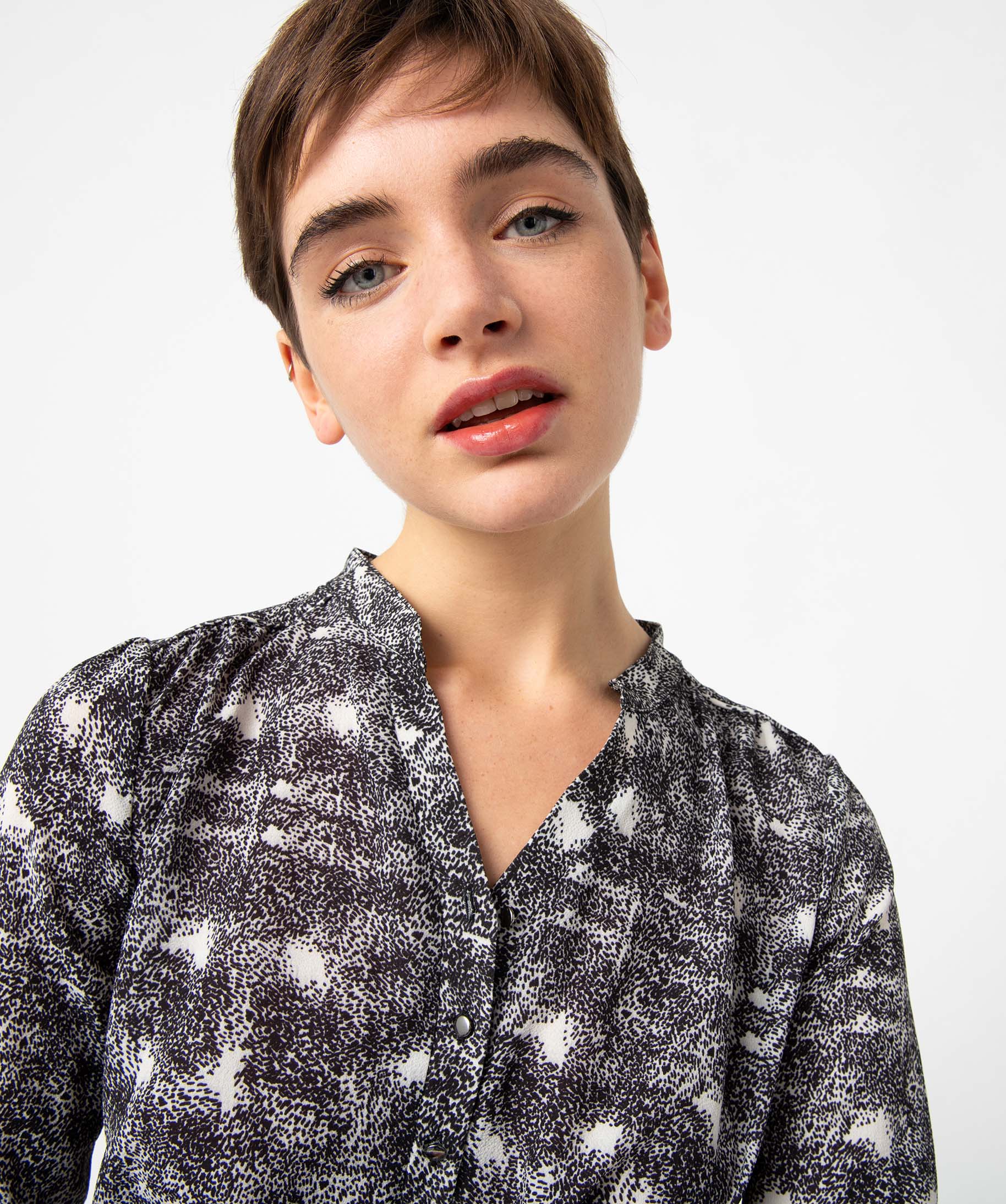 Blouse femme à motifs avec manches retroussables imprime | GEMO