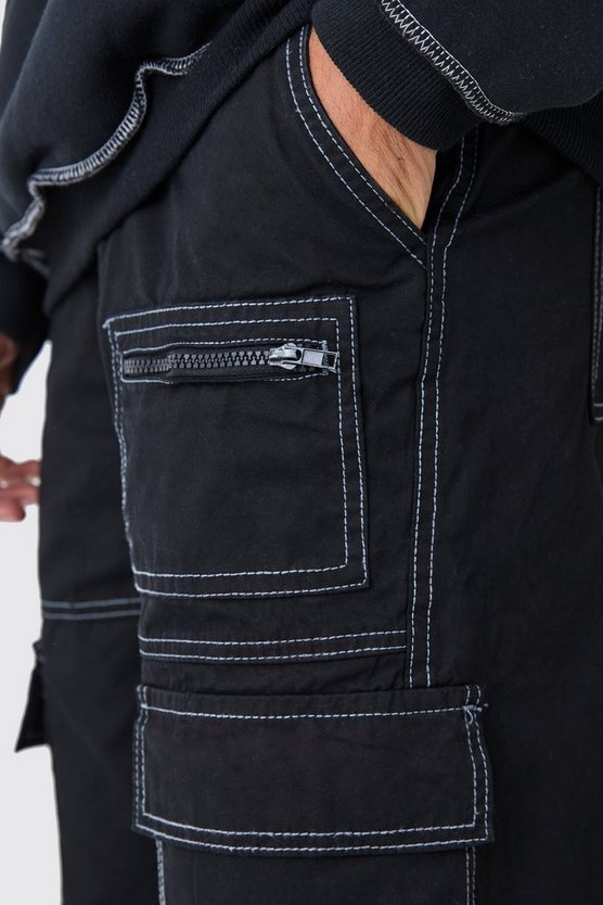 Lockere Hose mit Cargo-Taschen und Kontrast-Naht
