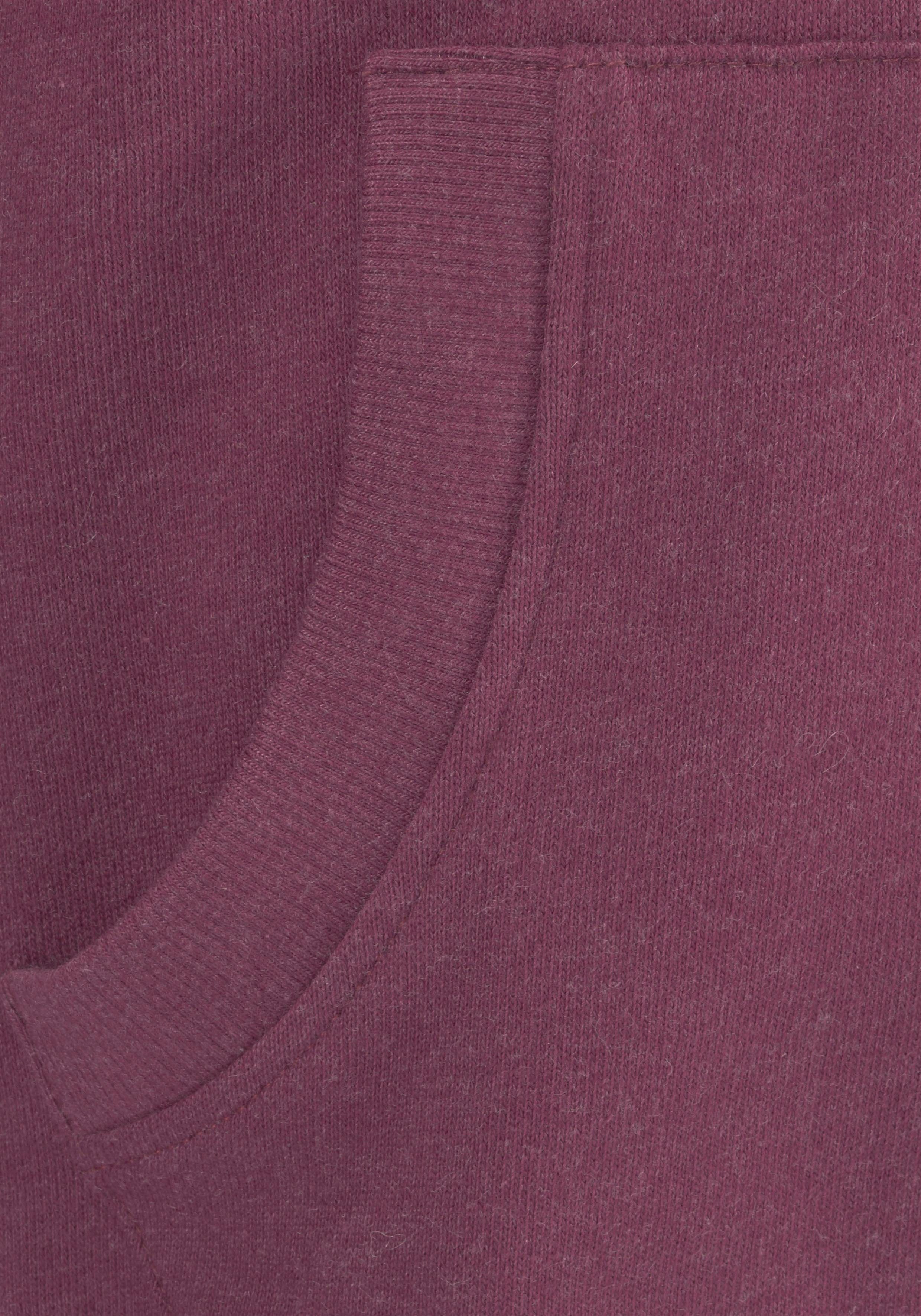 Bench. Kapuzensweatshirt mit BENCH-Druck