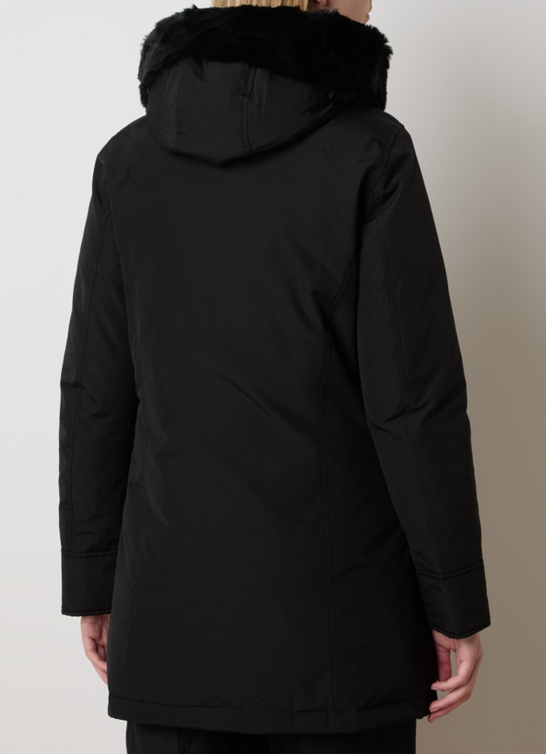 Zateplená parka Woolrich Beaker s péřovou výplní a kapucí