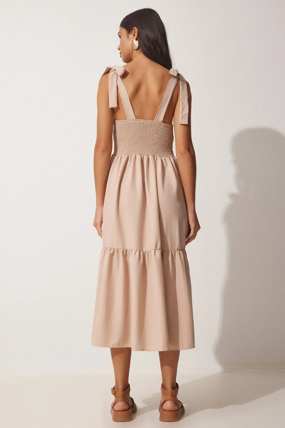 Happiness İstanbul  Cremefarbenes Träger-Sommerkleid aus Popeline für Damen ZH00030