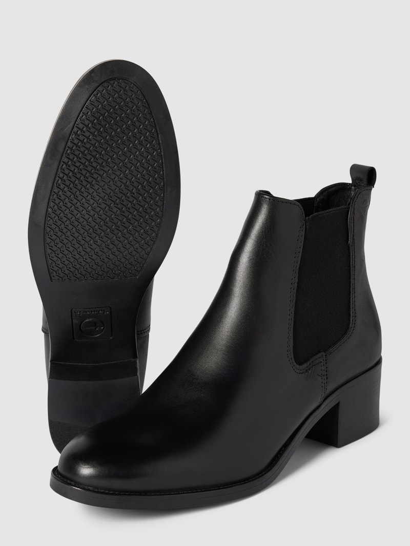 Chelsea Boots mit elastischen Einsätzen in schwarz