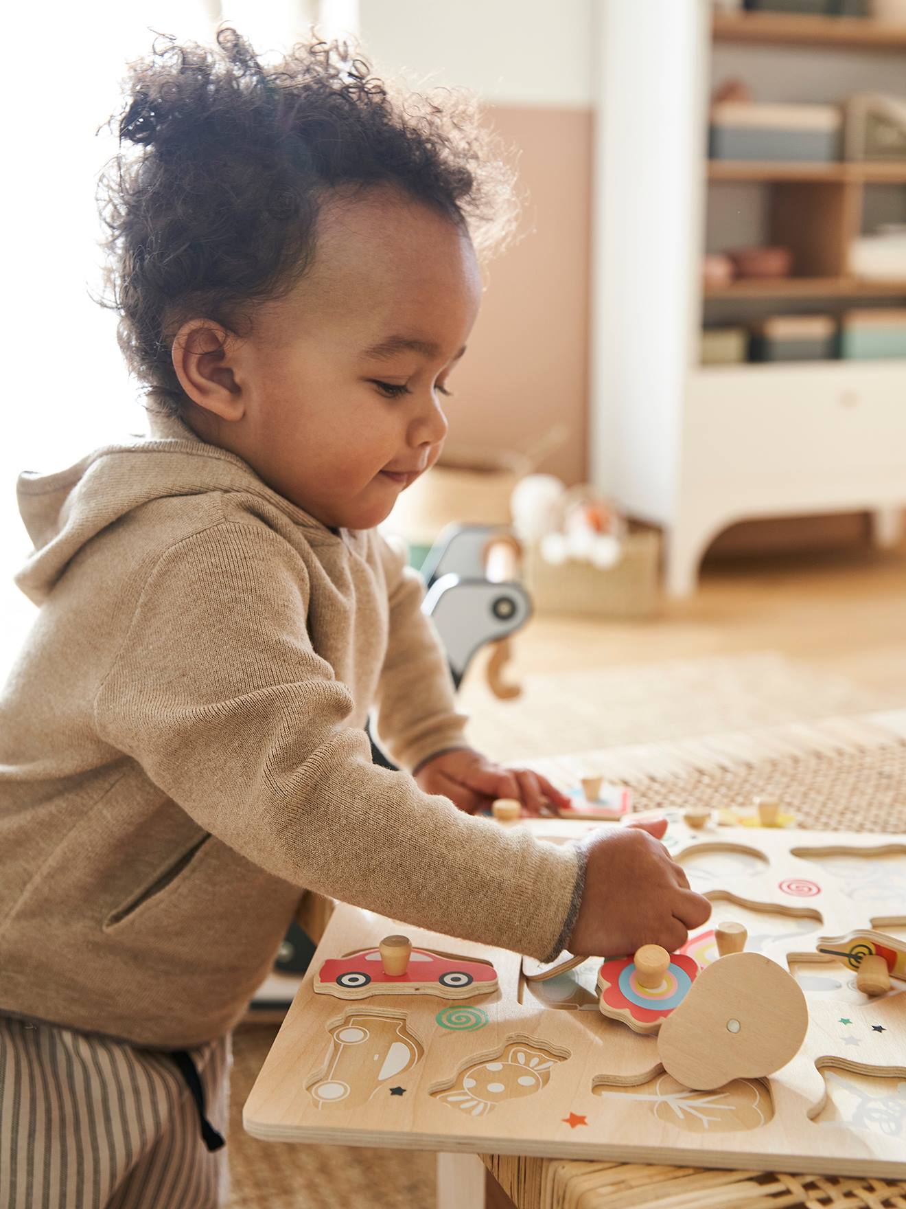 Puzzle bouton Happy en bois FSC® multicolore