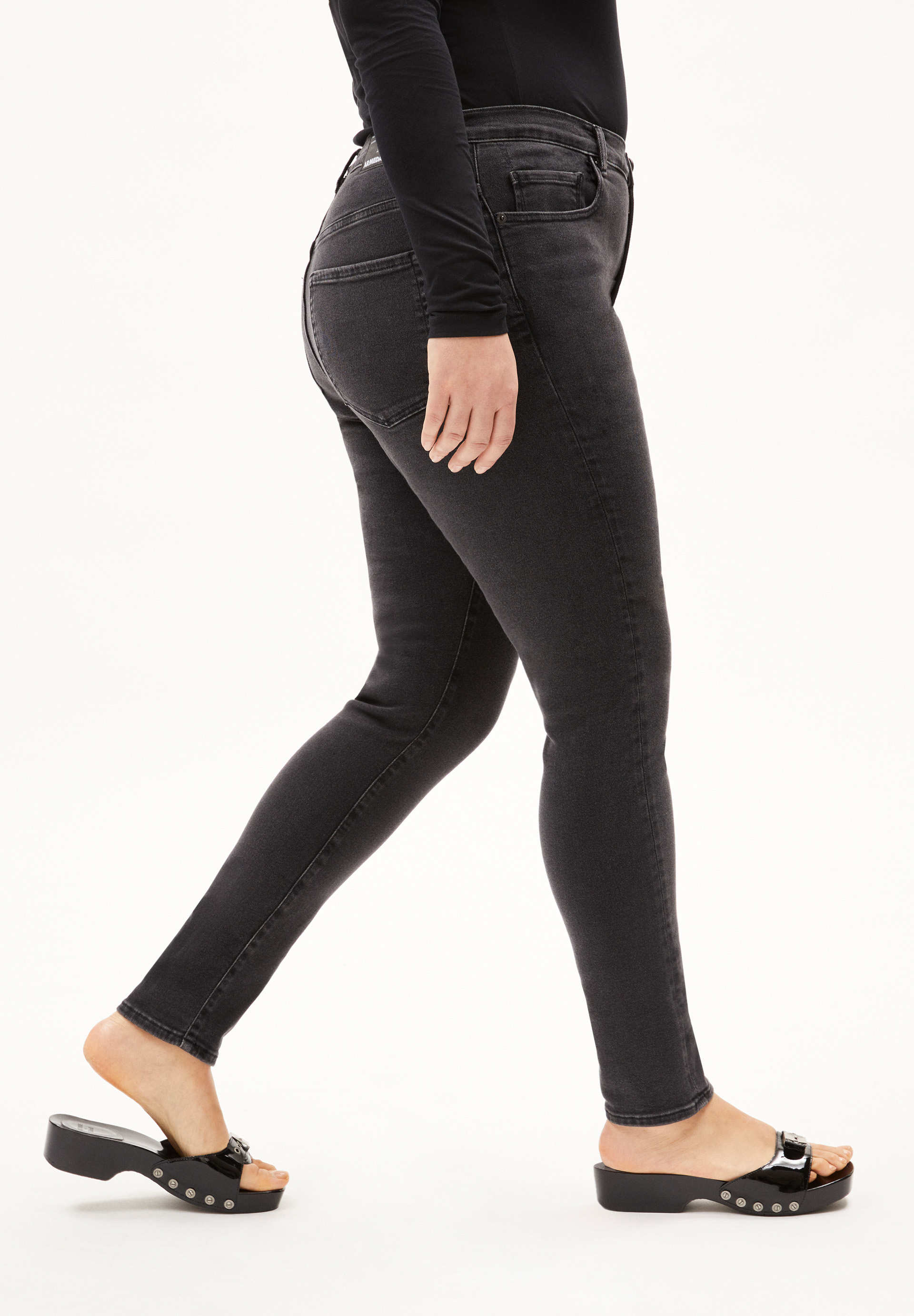 Skinny Leg High Waist aus Bio-Baumwoll Mix