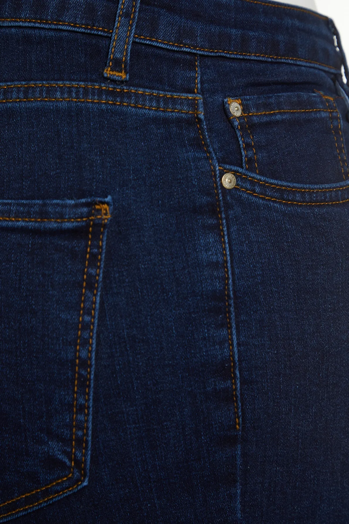 Trendyol Curve  Dunkelblaue, dehnbare Skinny-Jeans mit hoher Taille TBBSS22JE0075