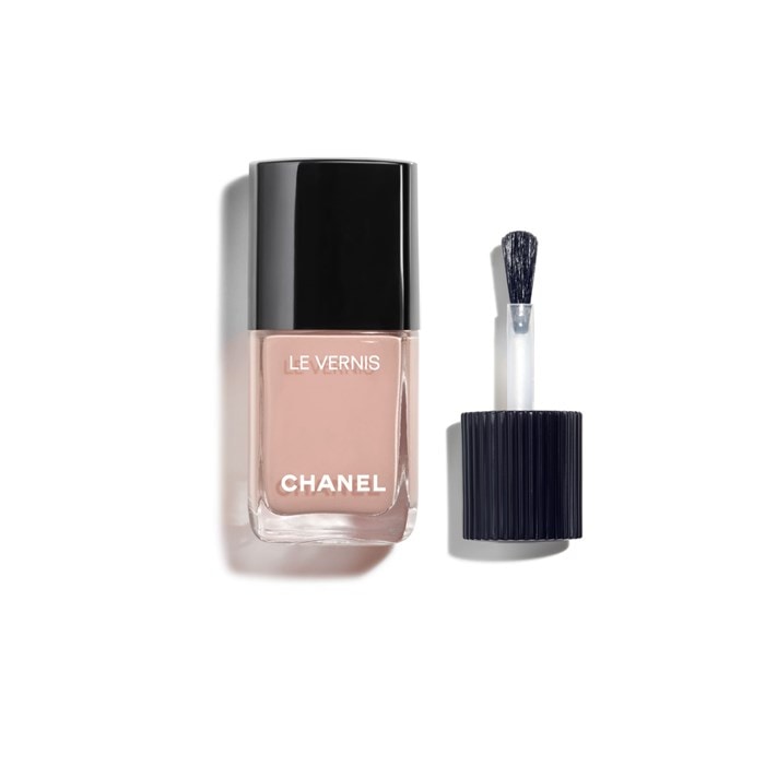 FARBE UND GLANZ MIT LANGEM HALT