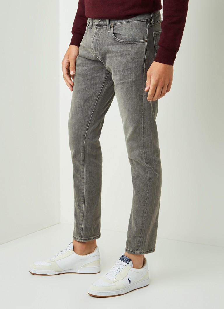 Un coupe ajustat și flexibil de la Jean Ralph Lauren Sullivan.