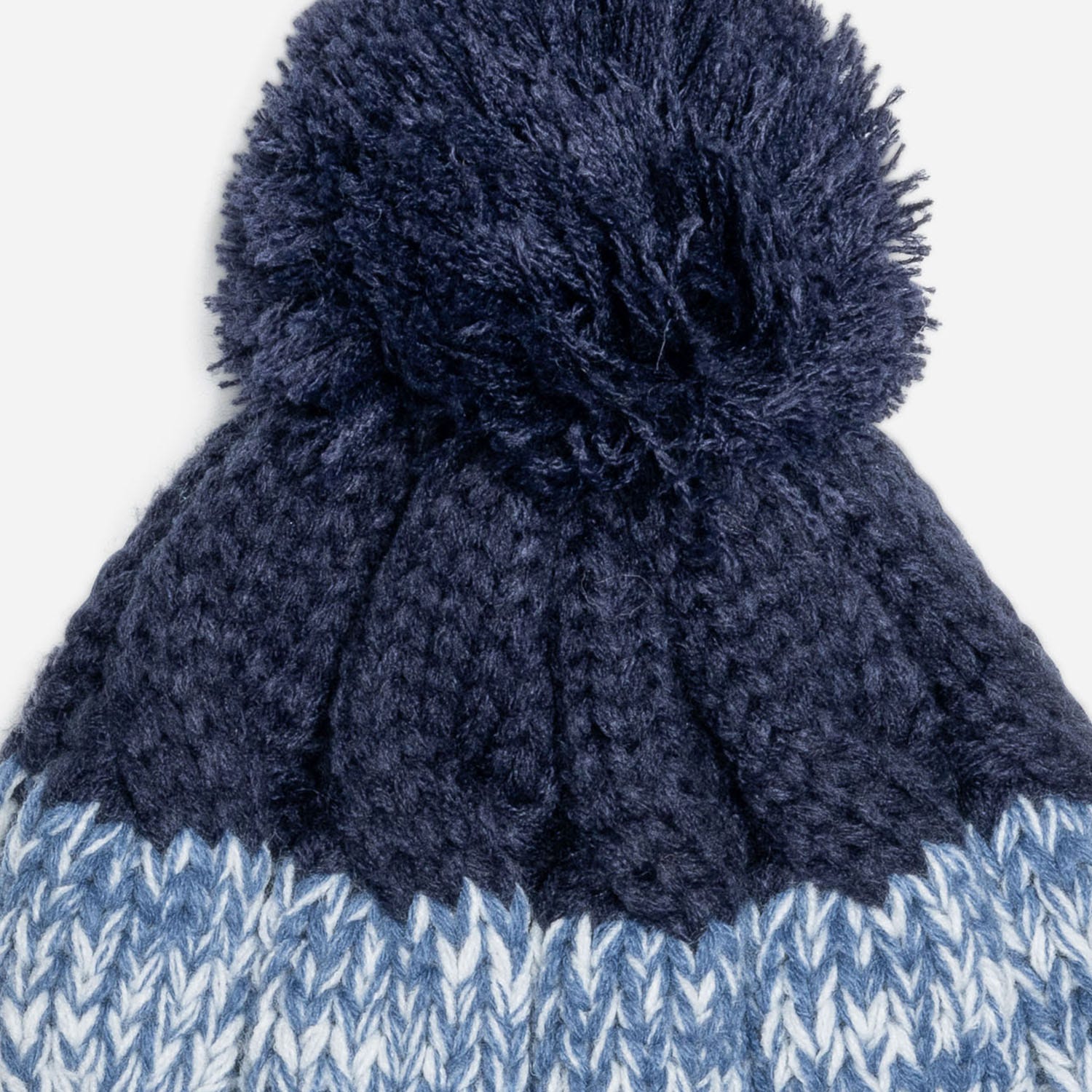 Bonnet bleu à pompon