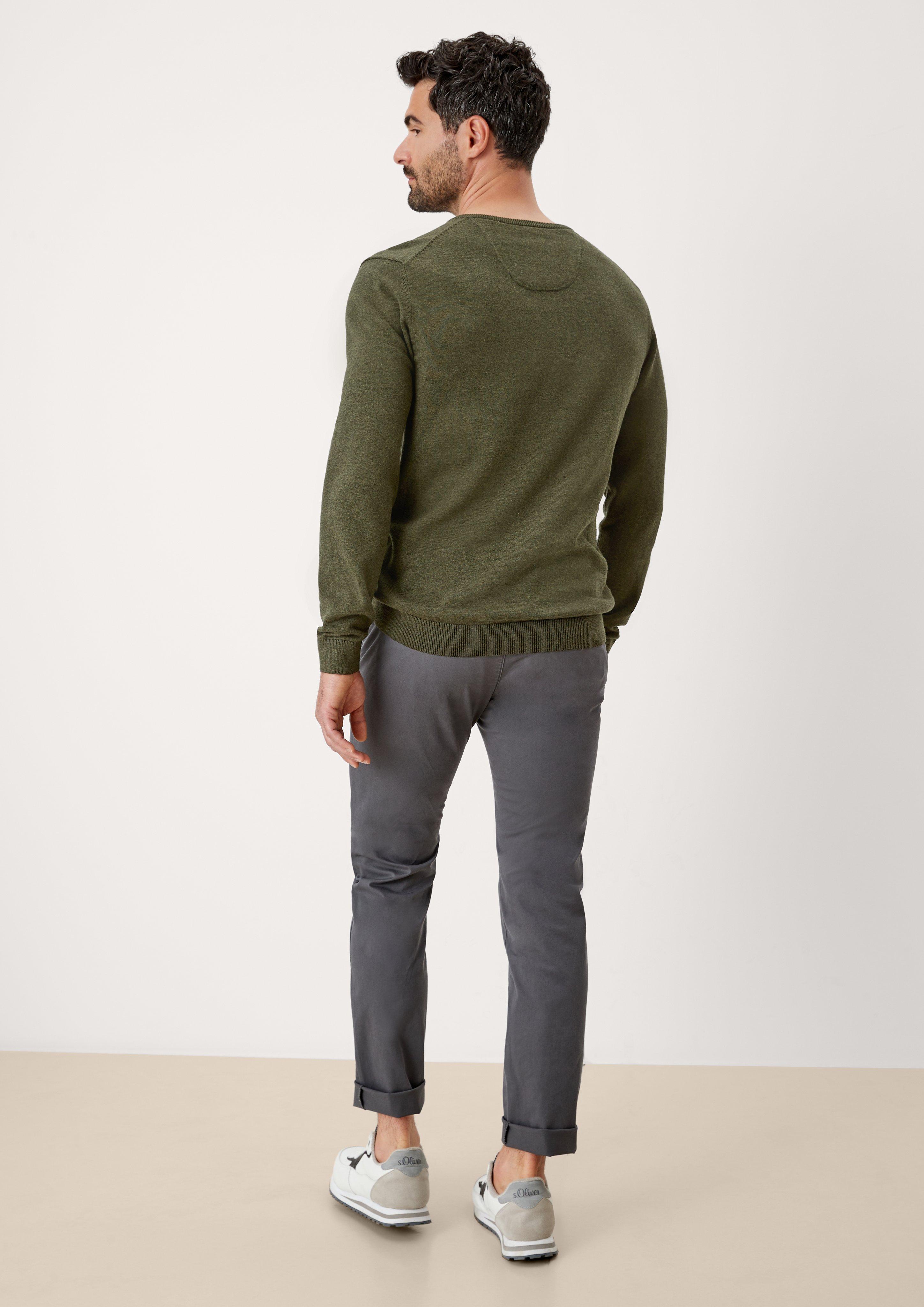 Feinstrickpulli mit V-Ausschnitt  03.899.61.7623-79W0