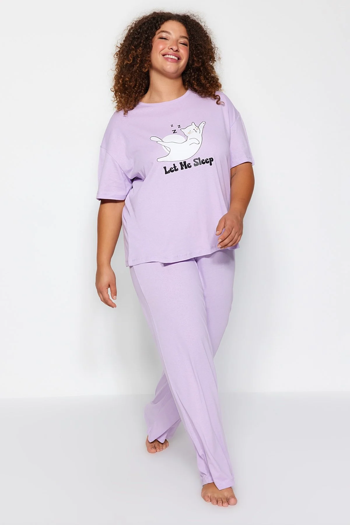 Trendyol Curve  Lila bedrucktes Strickpyjama-Set TBBAW24AI00003