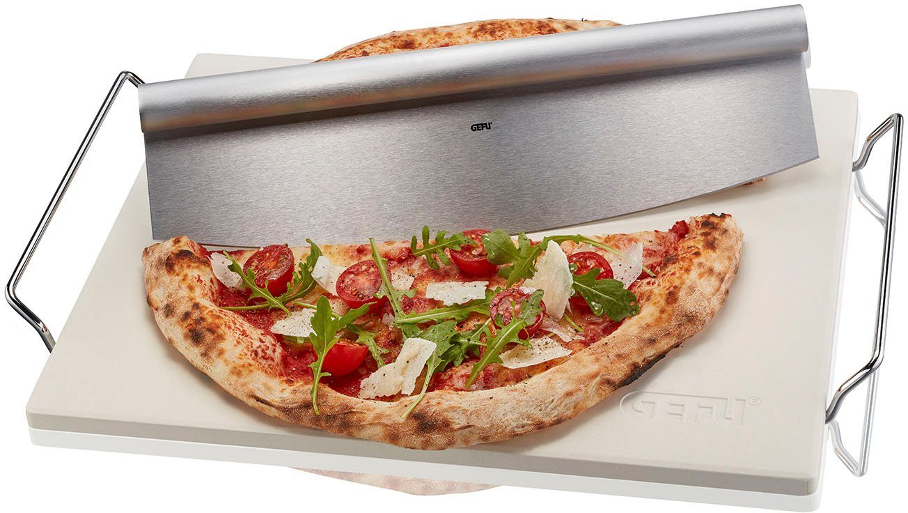GEFU Pizzastein l + Wiegemesser DARIOSO, Edelstahl, Keramik, Kunststoff, (Set, 2-St., Pizzastein mit Gestell, eckig + Wiegemesser), speichert die Hitze gleichmäßig und über einen langen Zeitraum