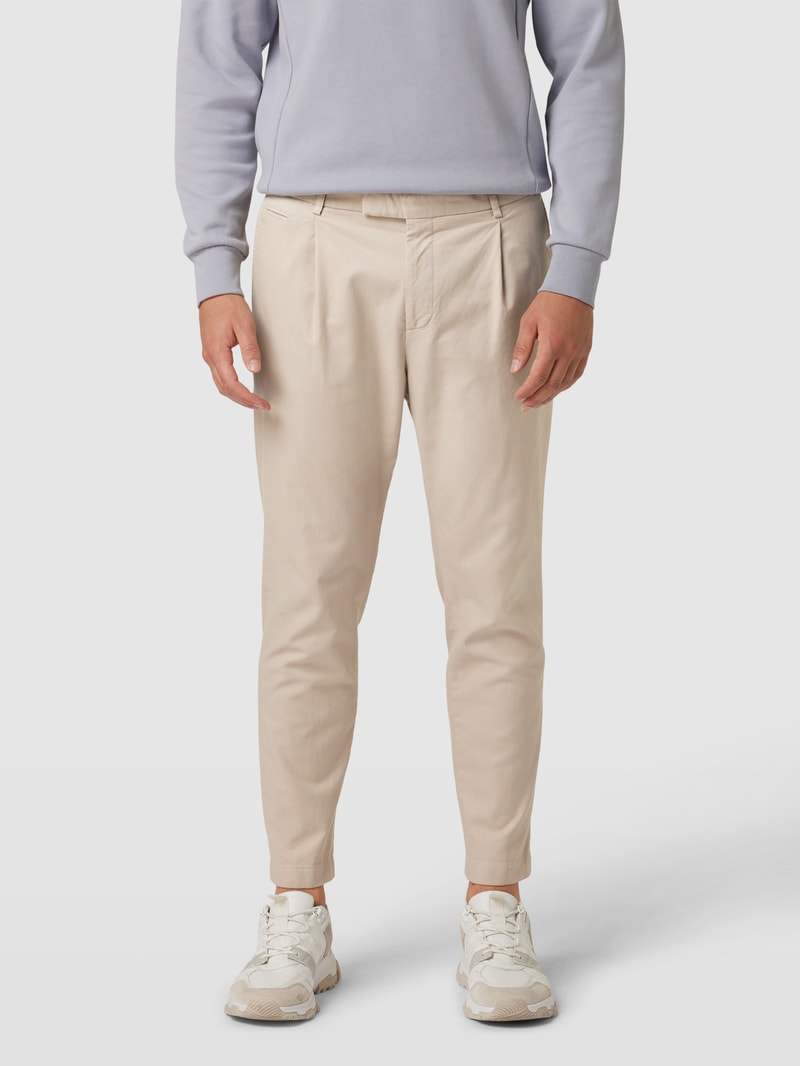Stoffhose mit Paspeltasche Modell 'Sapo' in sand