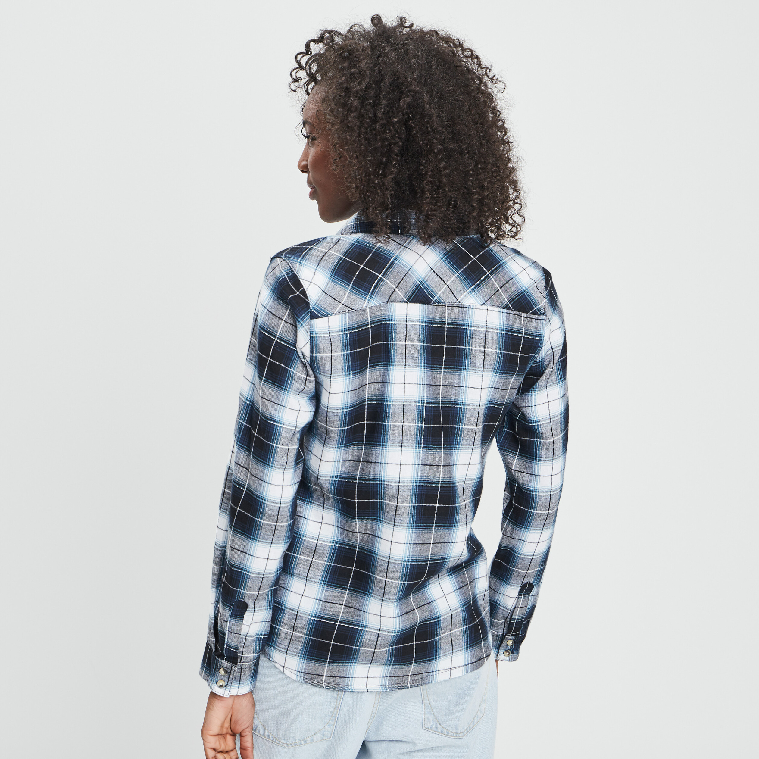 Chemise manches longues poches à rabat bleu femme | La Halle