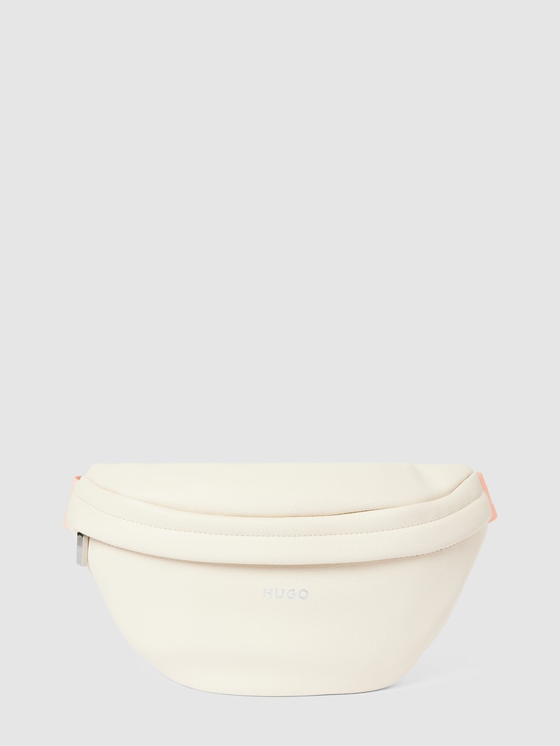 Bauchtasche in Leder-Optik mit Label-Details in offwhite