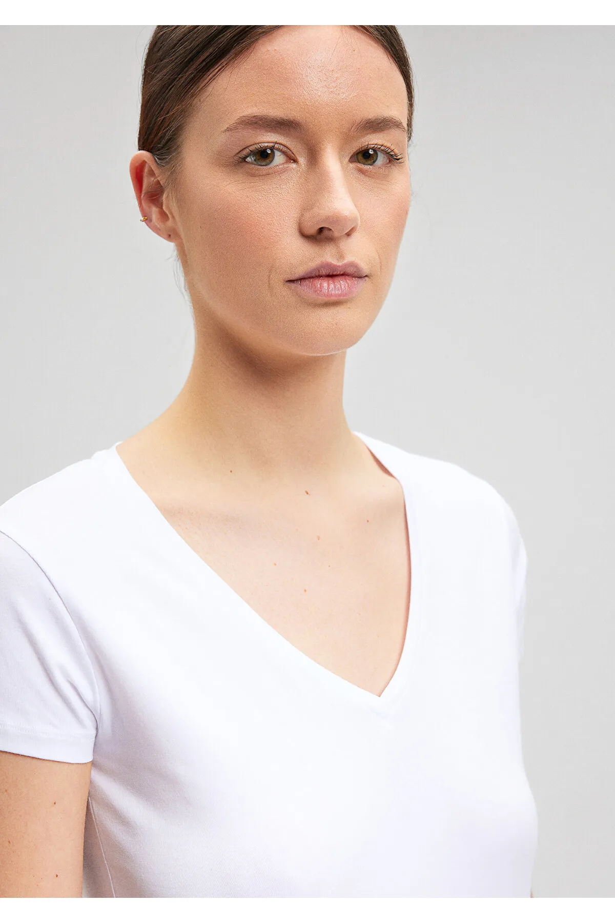 Mavi  Weißes Stretch-T-Shirt mit V-Ausschnitt - Taillierter Schnitt162769-620