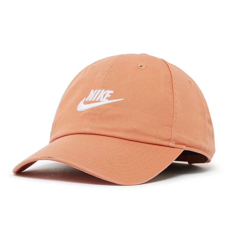 NIKE Club Cap Unstructured Futura Wash L amber brown/white