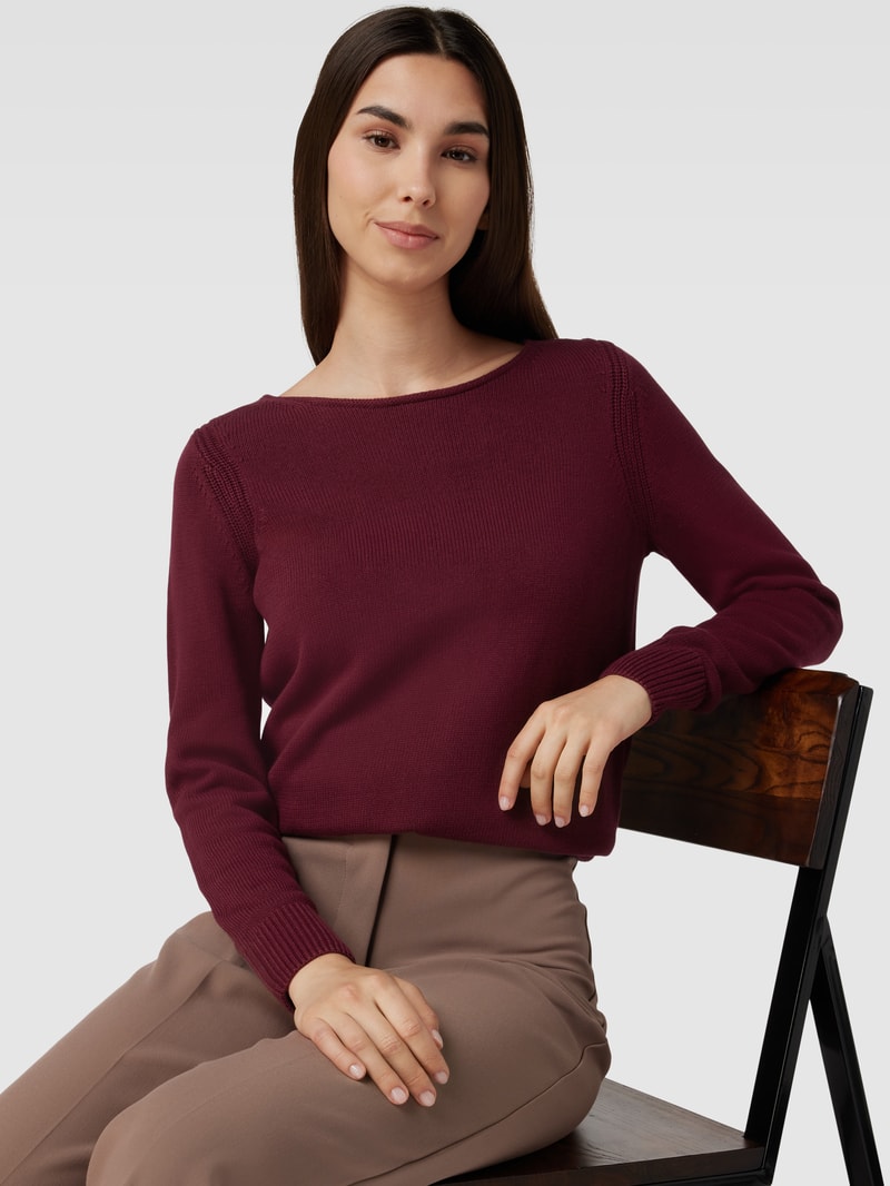 Strickpullover mit U-Boot-Ausschnitt in bordeaux rot