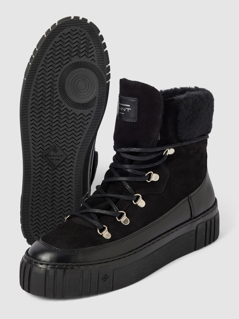 Boots mit Schnürverschluss Modell 'Snowmont' in schwarz