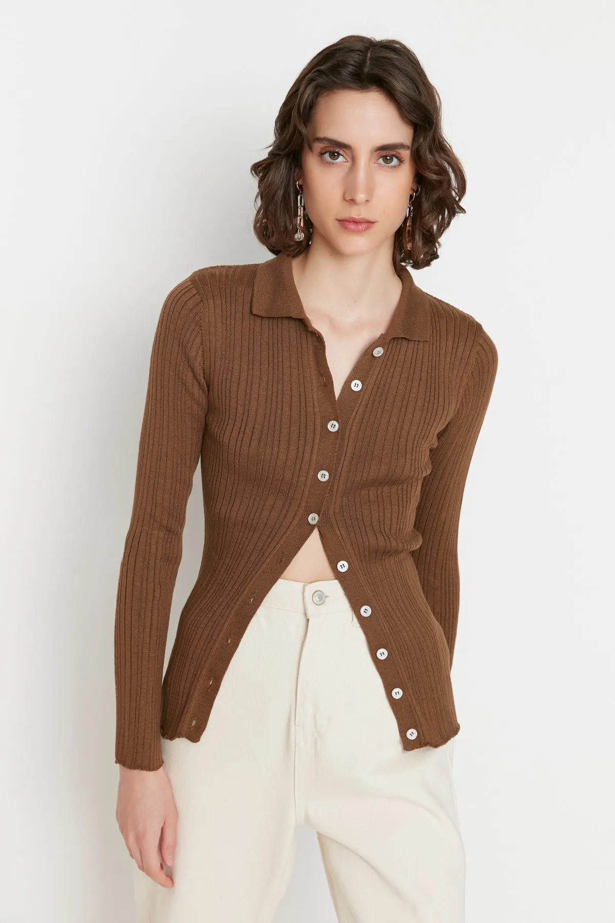 Trendyol Collection  Brauner Rollkragen-Strickcardigan TWOAW20HI0070