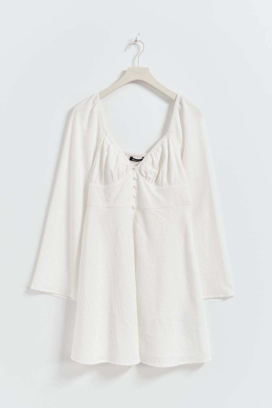 Short trumpet dress