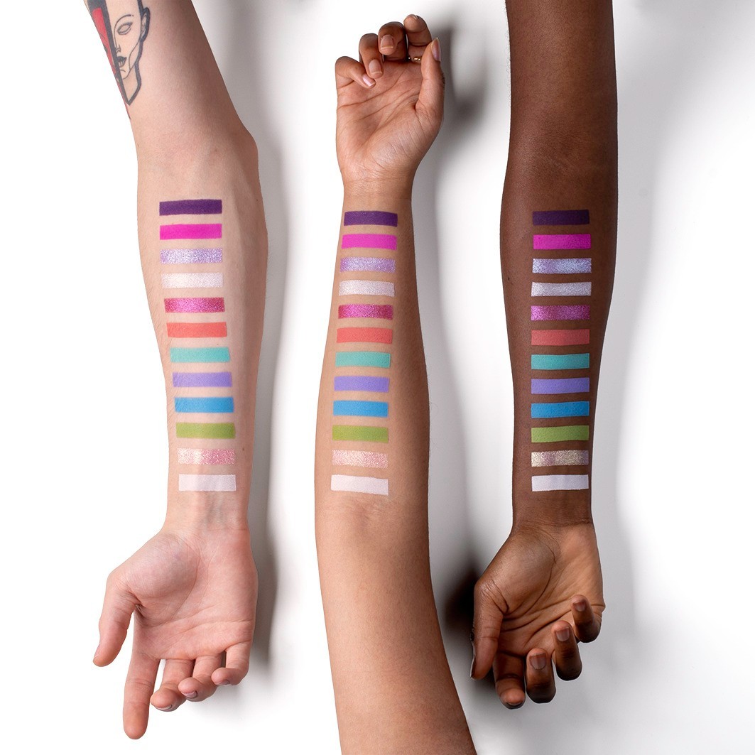Sombra de ojos compacta MAGNETIC™ de Lethal Cosmetics