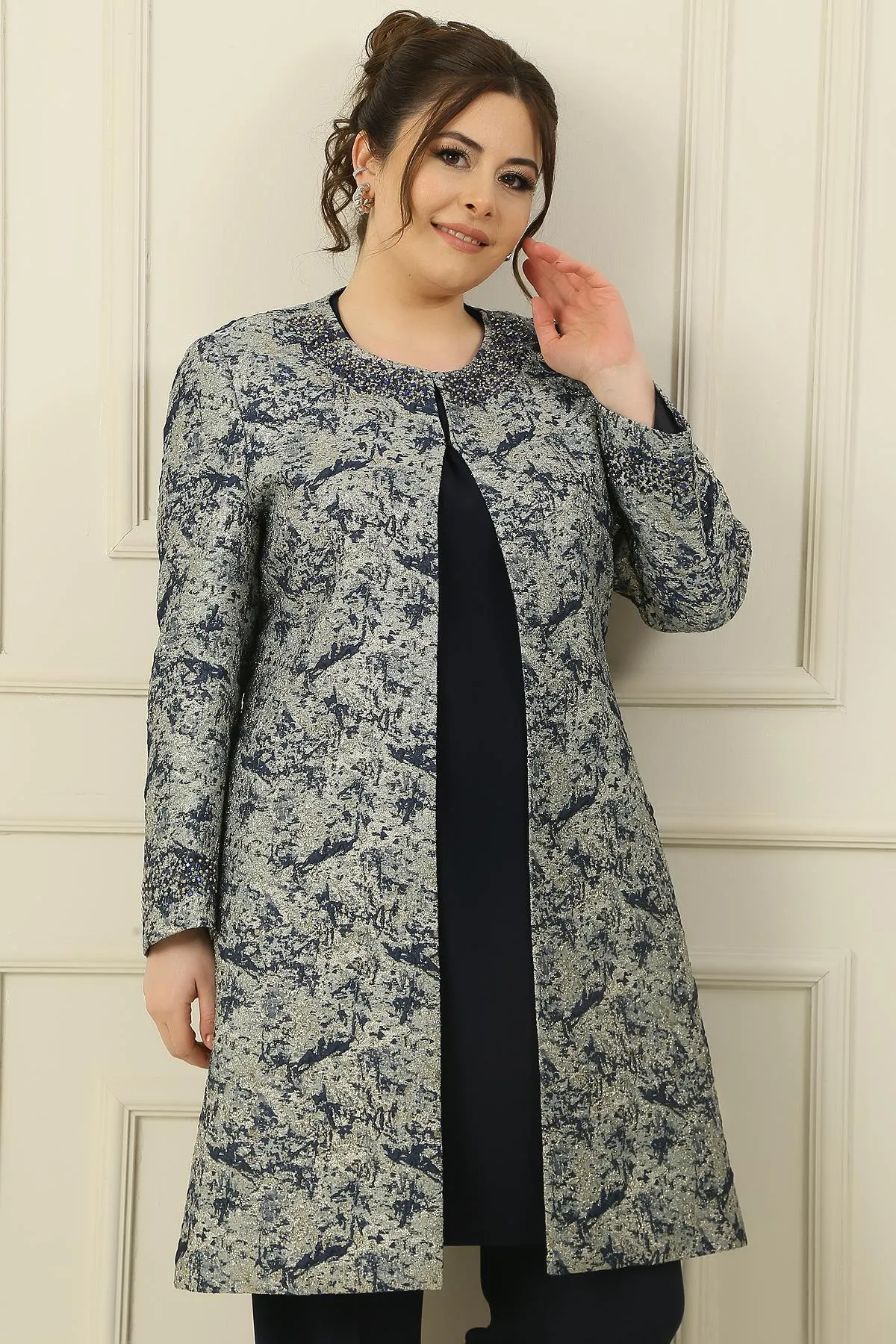 By Saygı  Schmuck mit Steindetail an Kragen und Ärmeln, gefütterte Jacquardjacke mit Tanktop und Hose darin, große Größe, 3-teilig