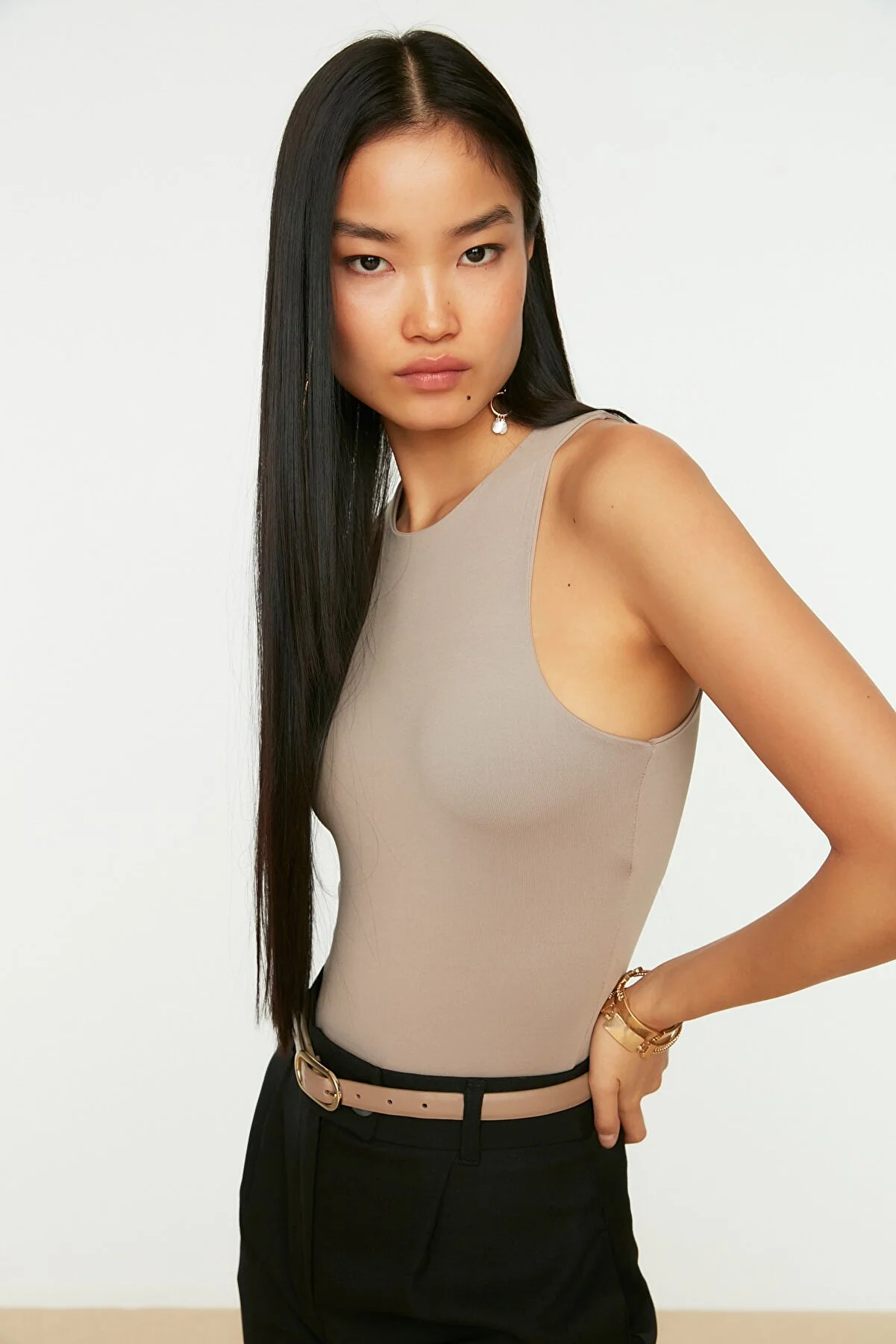 Trendyol Collection  Nerz Neckholder-Kragen, figurbetonter, flexibler Strick-Body zum Aufstecken, TWOSS20BD0044