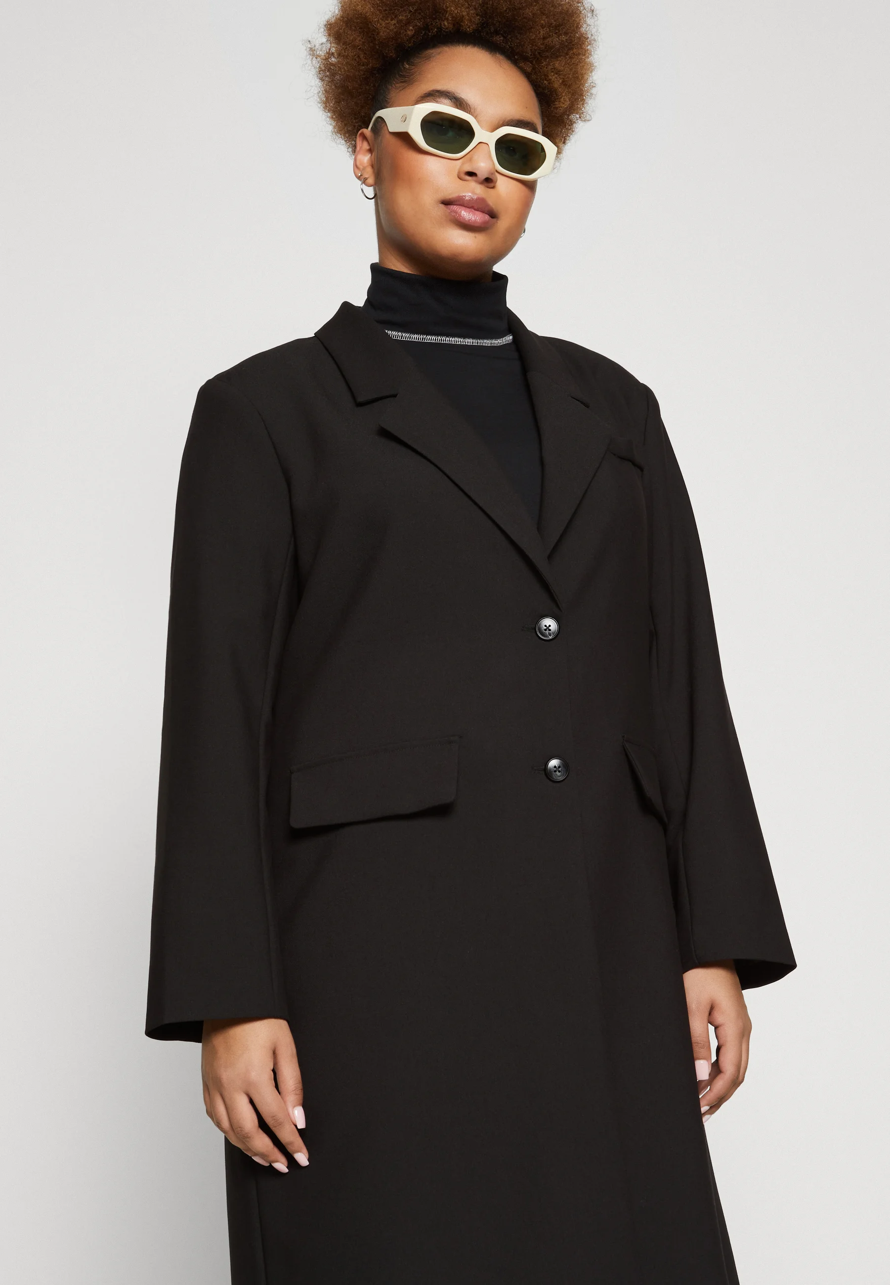 Vero Moda Curve VMCLAIR LONG - Abrigo clásico