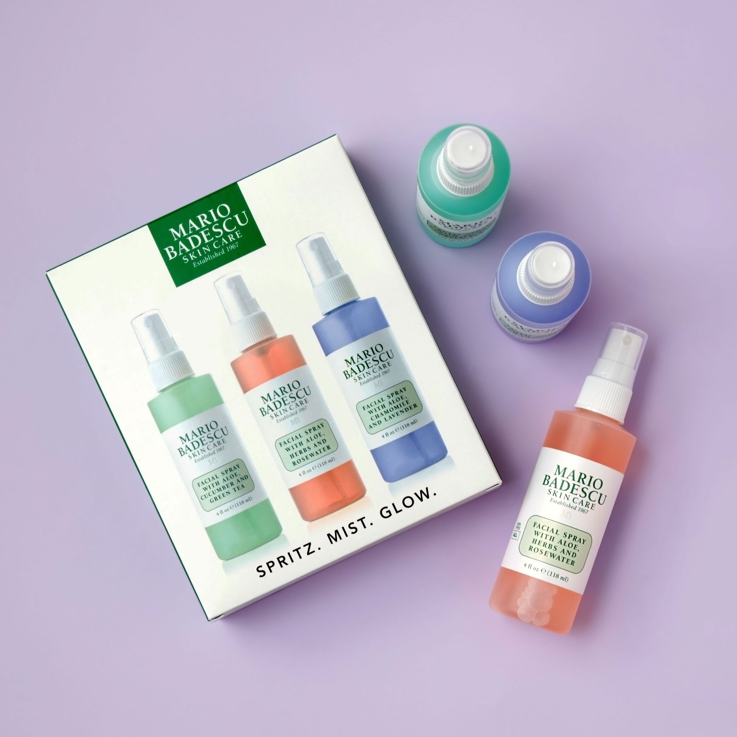 Mario Badescu: Purkškite. Atidengkite veidą rūkui. Spinduliuokite.