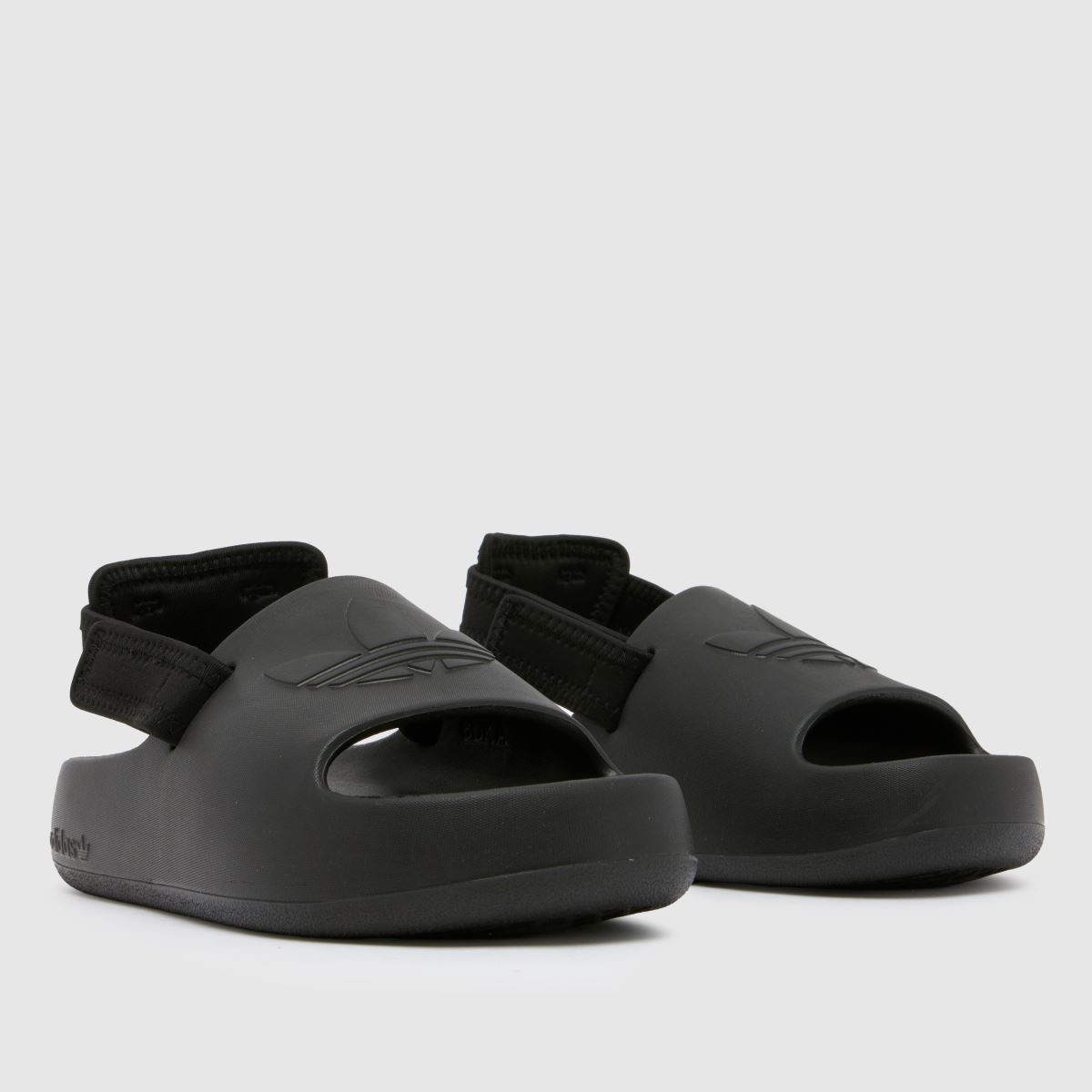 adidas svarta adifom adilette tofflor ungdomssandaler