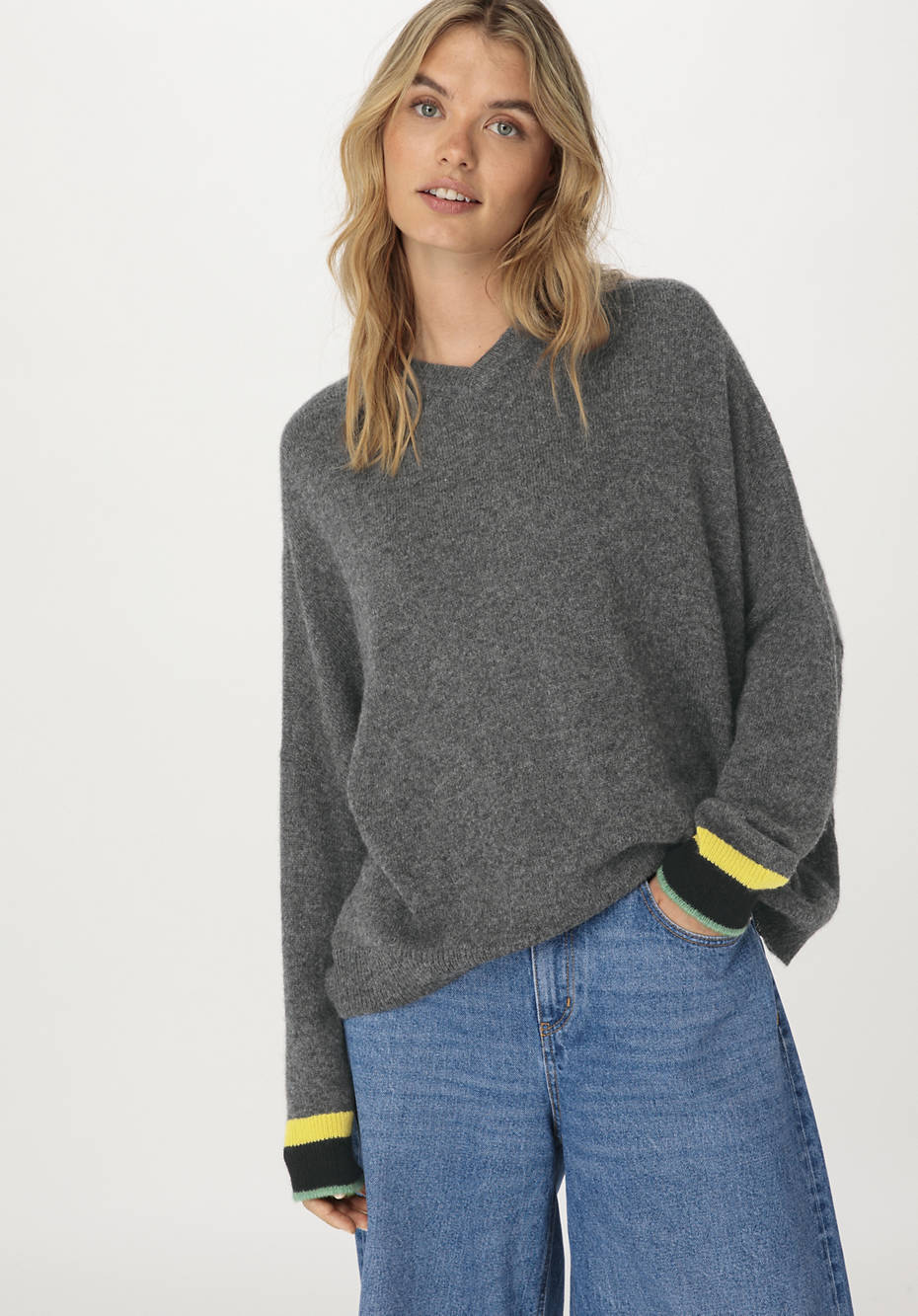 WUNDERKIND X HESSNATUR V-Pullover aus reinem Royal Alpaka
