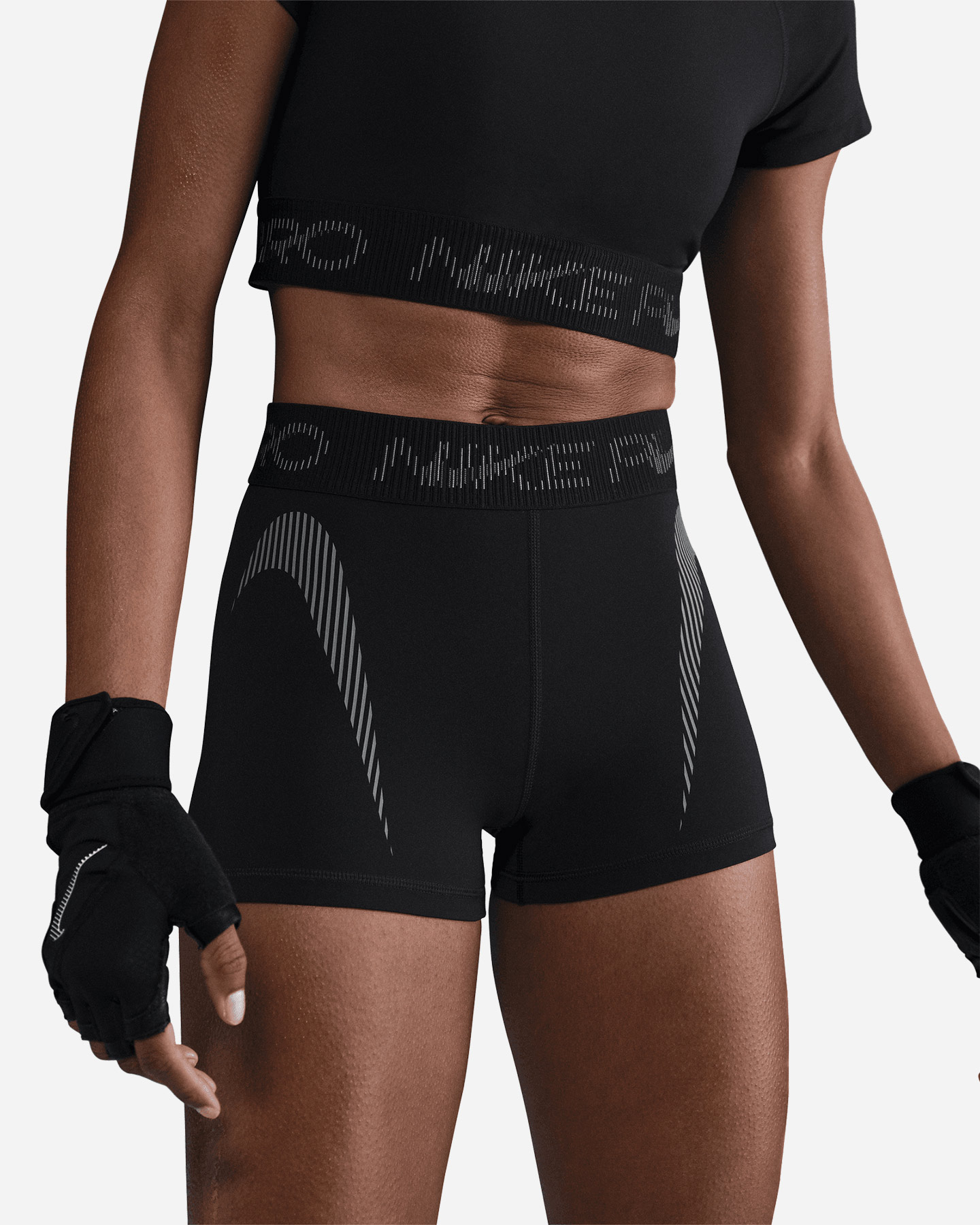 Krótkie buty treningowe Nike Dri Fit Pro 3 cale W HJ1226-010