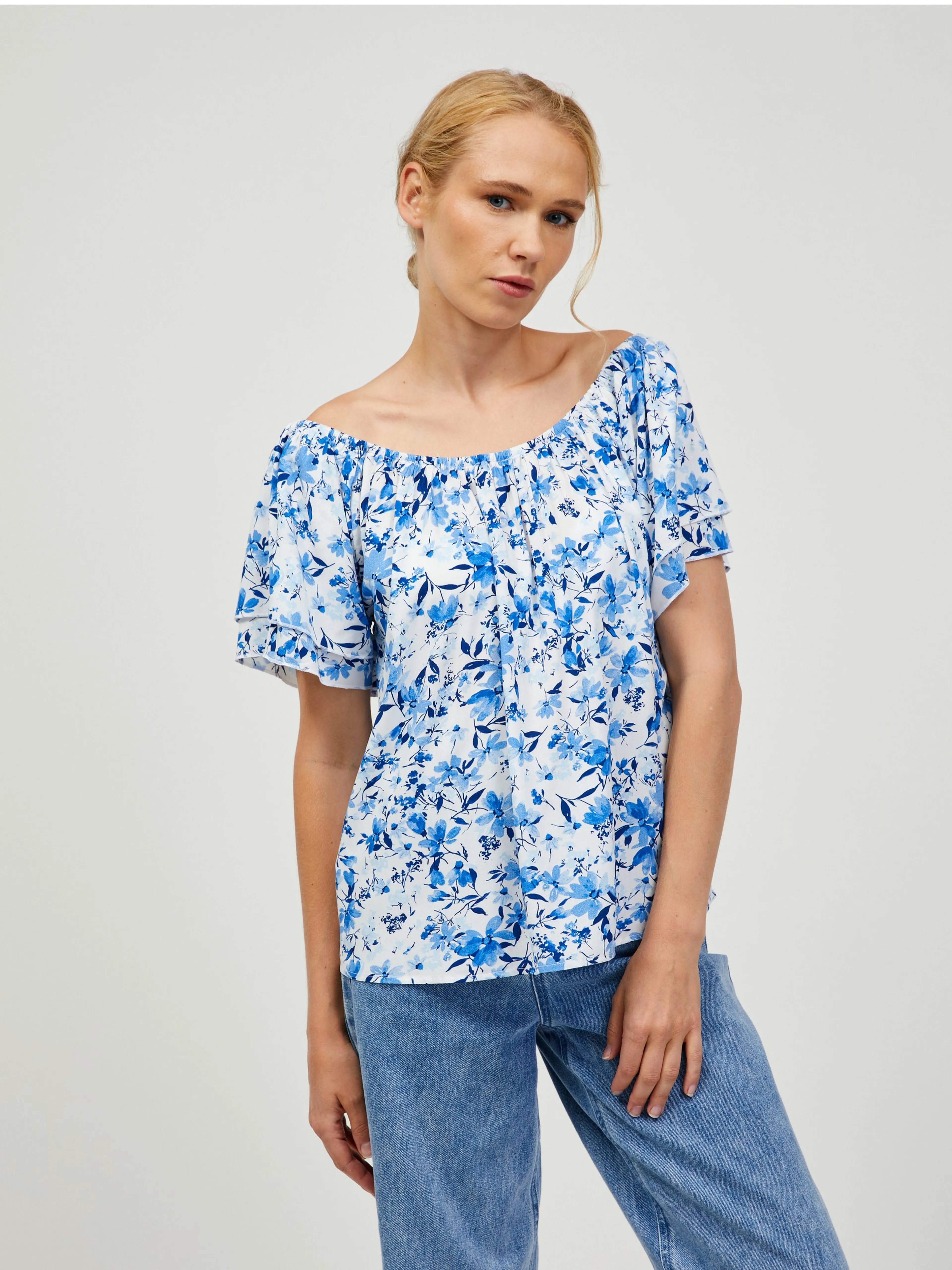 Weiß-blaue geblümte Bluse ORSAY