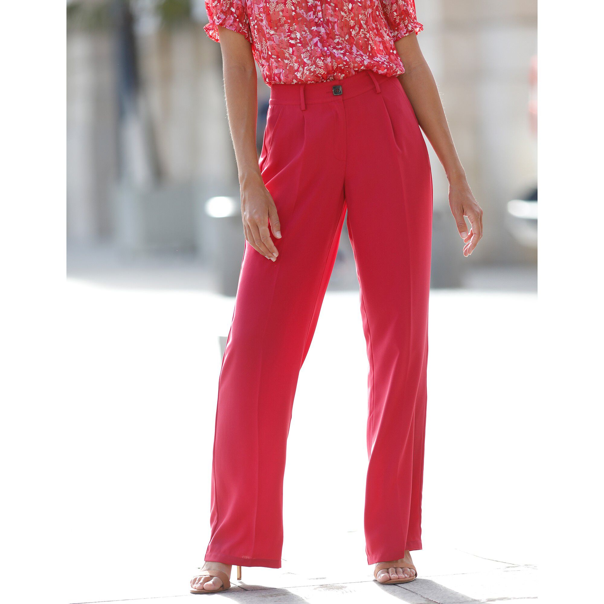 Pantalon droit large, crêpe