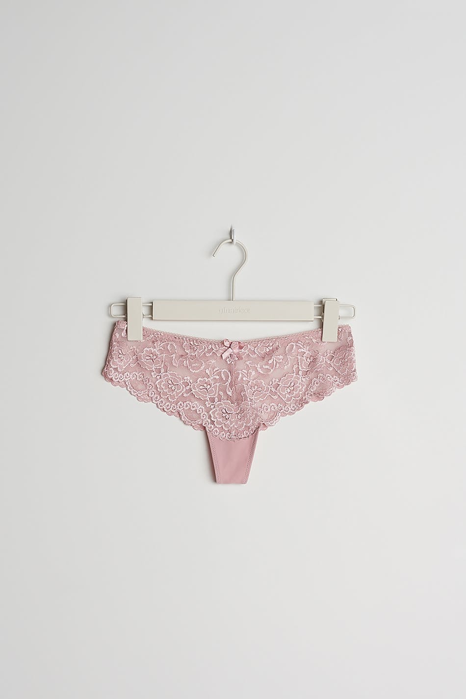 Annie string