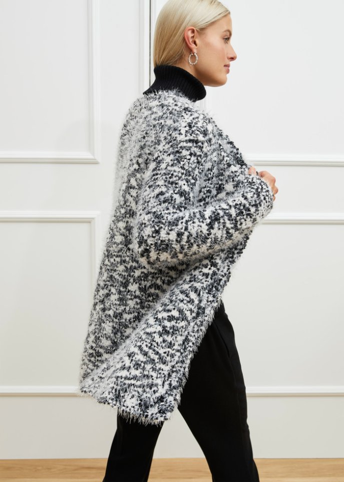 Flauschige Strickjacke