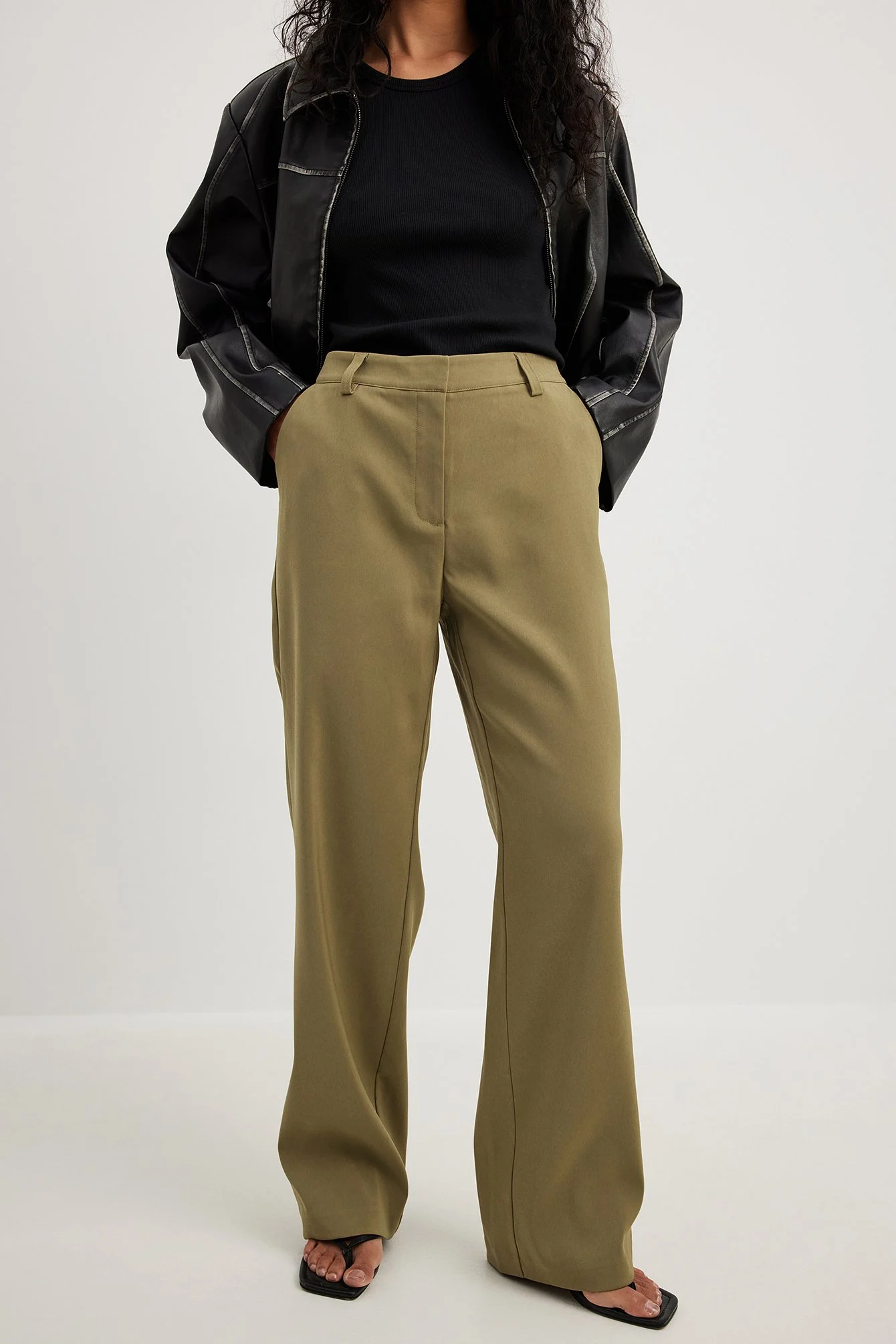 Taillierte Anzughose mit mittelhoher Taille