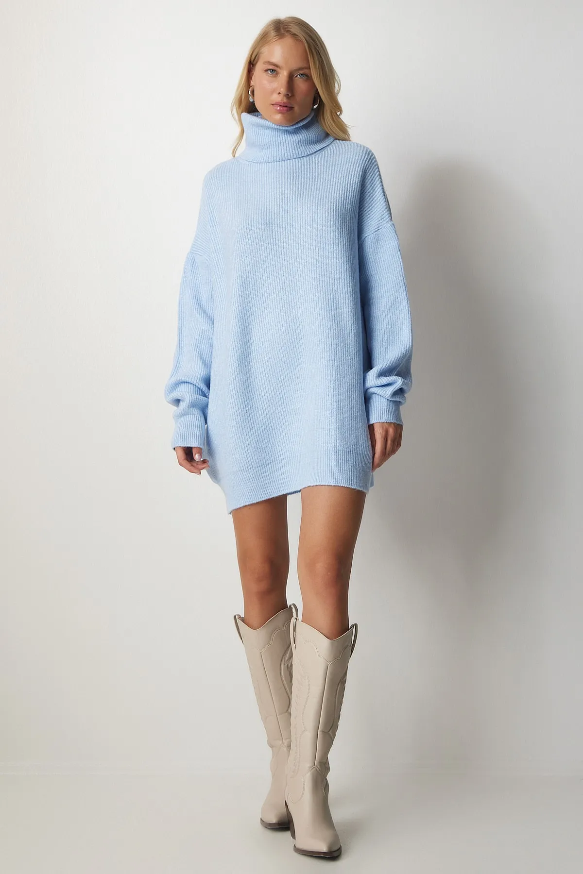 Happiness İstanbul  Hellblauer, langer Rollkragenpullover für Damen, Strickpullover MX00107