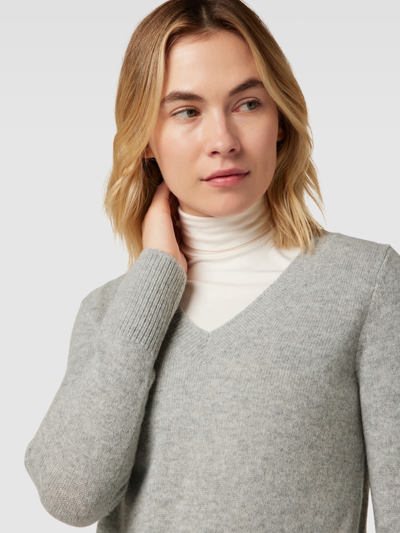 Strickpullover aus Wolle mit V-Ausschnitt in mittelgrau meliert