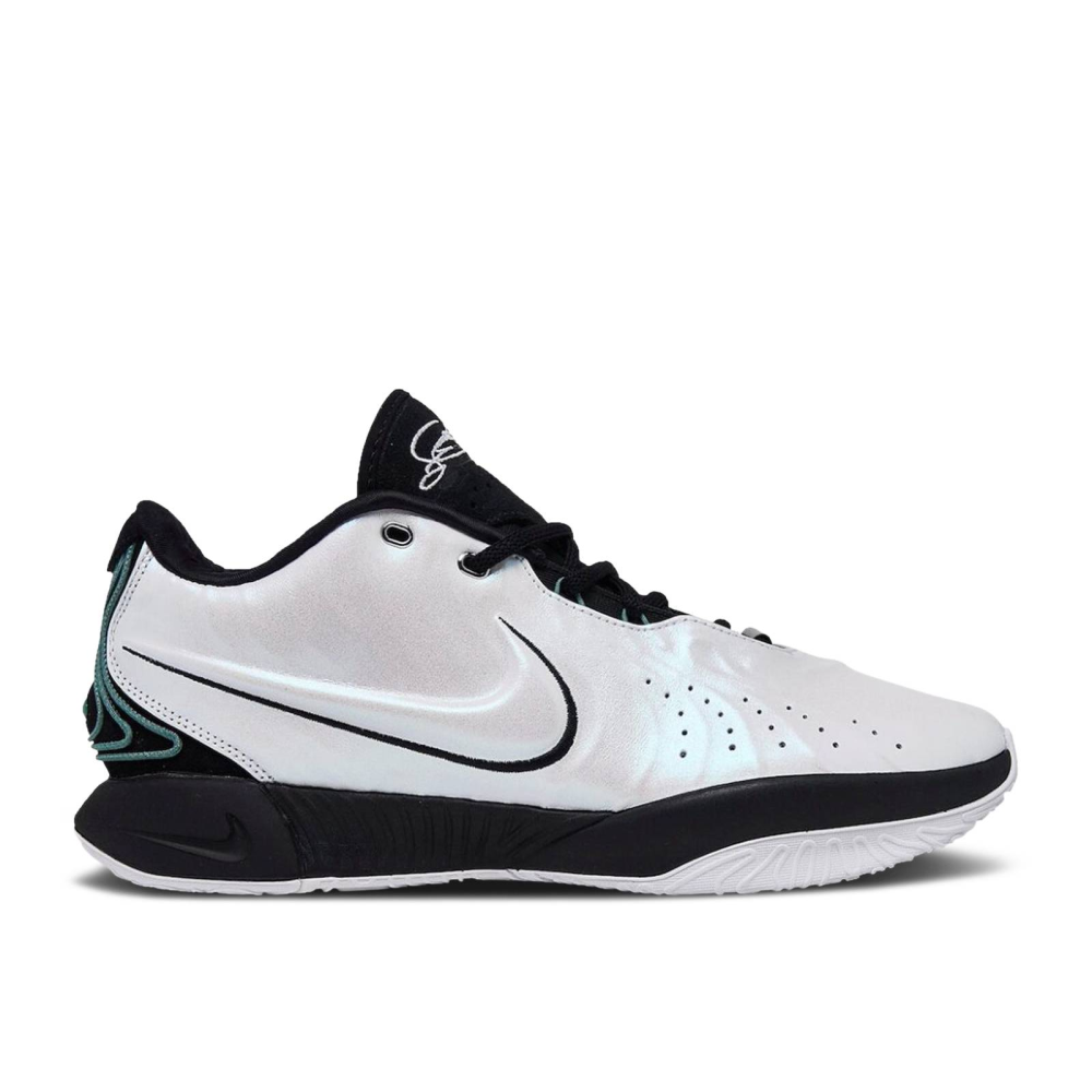 Nike LeBron 21 Conchiolin HF5841-100 / weiss