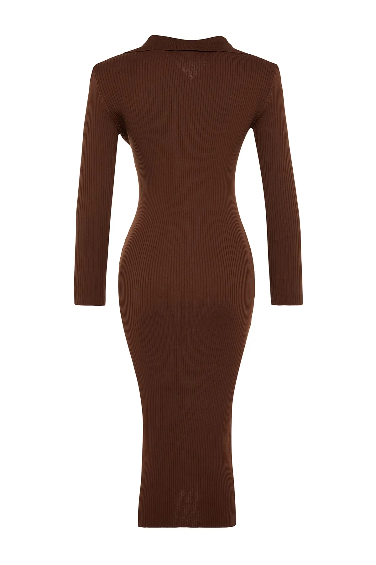 Trendyol Collection  Braunes Midi-Strickkleid mit Rollkragen TWOAW24EL00030