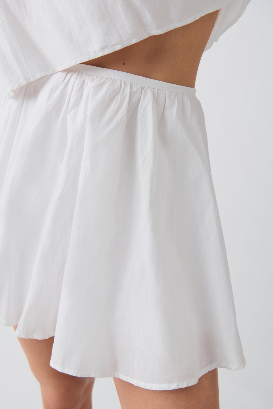 Volume mini skirt