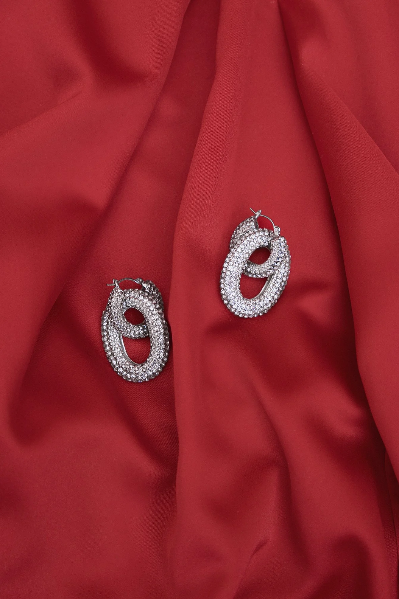 Ohrringe mit Strass-Ringen