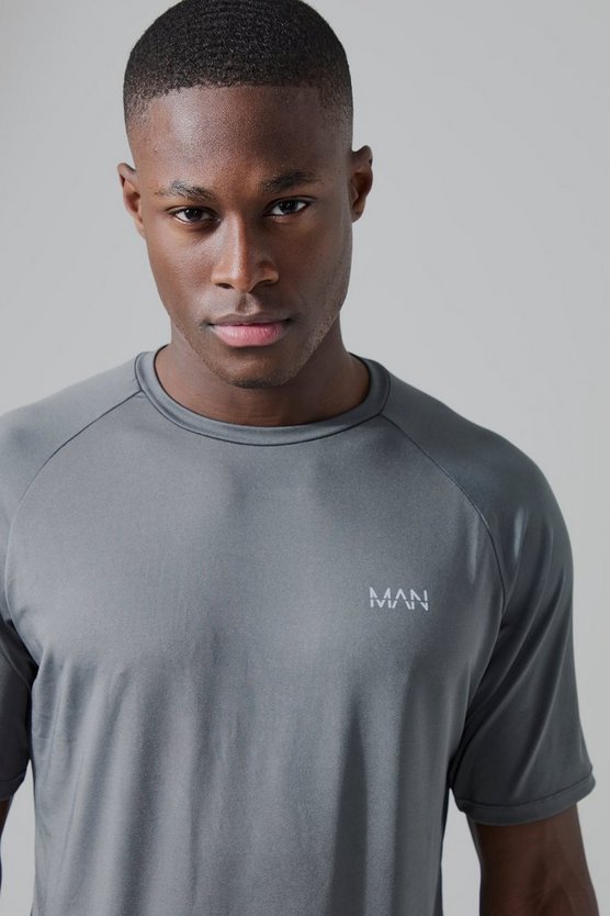 Man Active Raglan T-Shirt