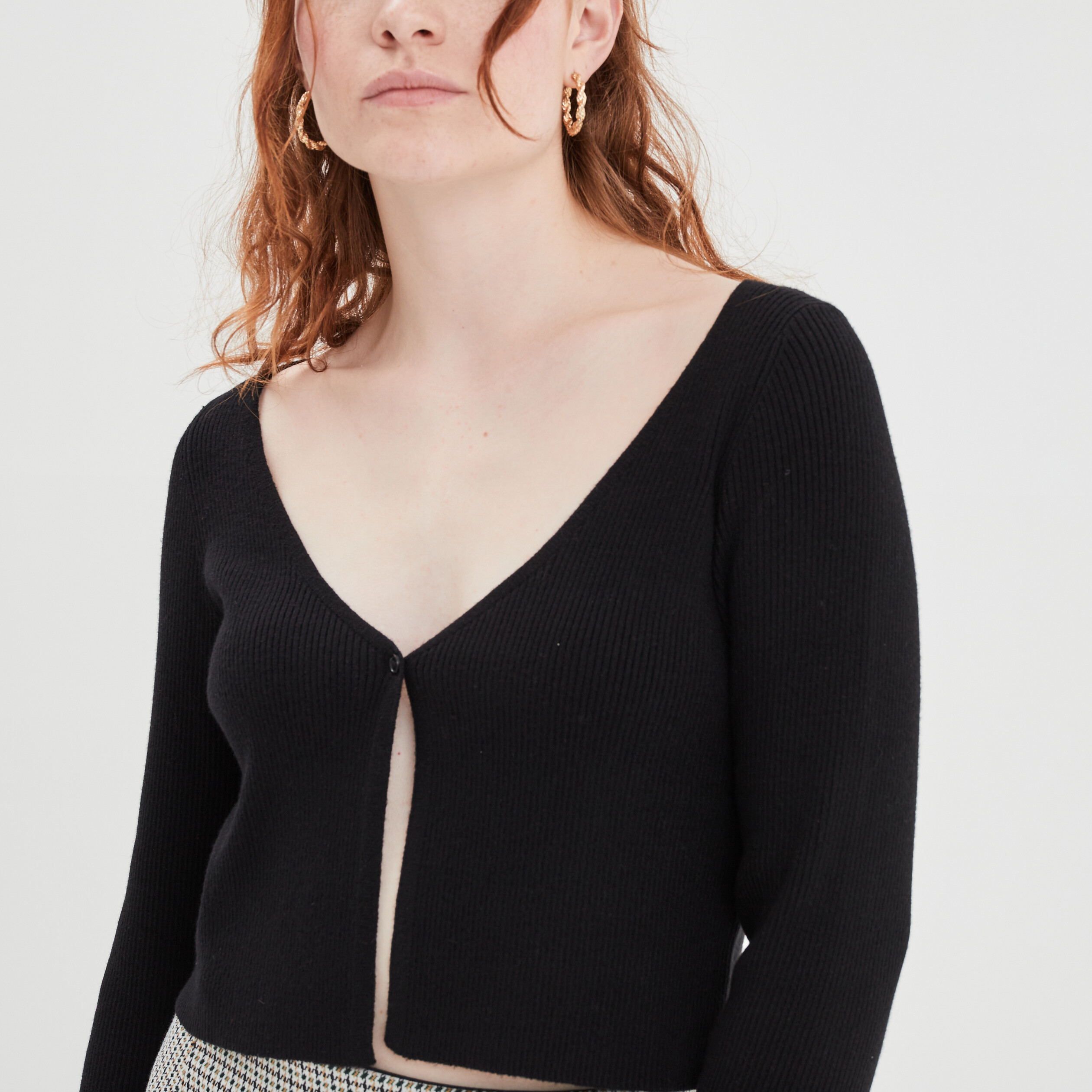 Gilet court manches longues col en V noir femme | La Halle