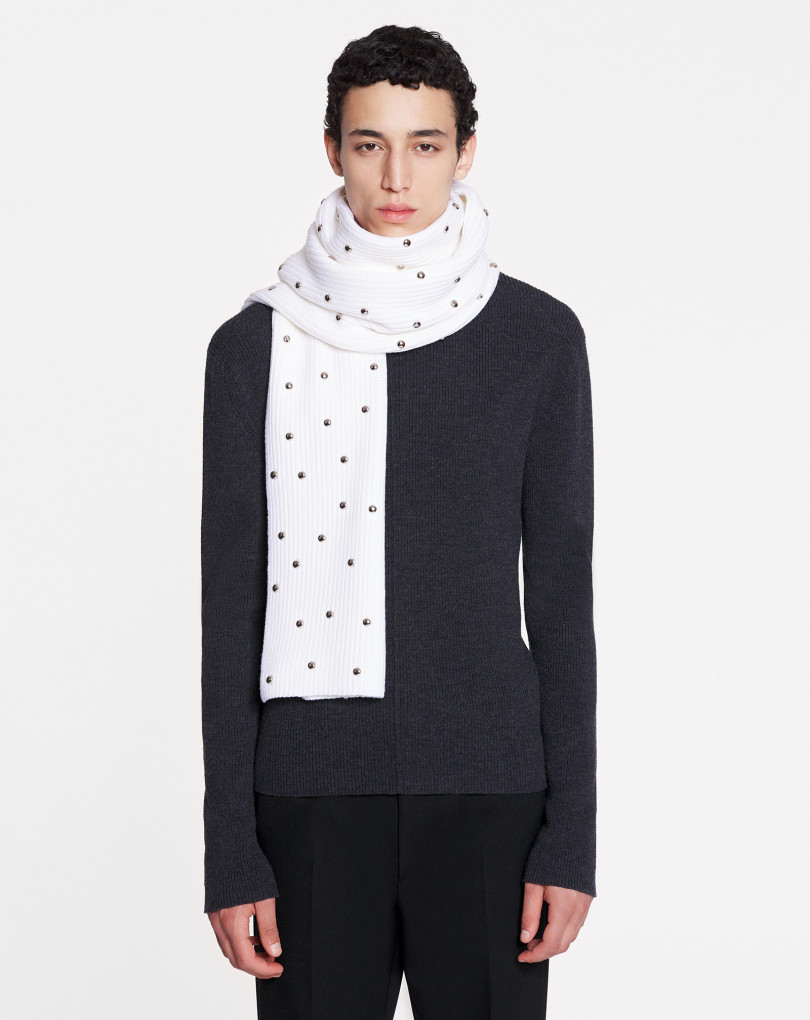 ECHARPE EN LAINE AVEC STUDS